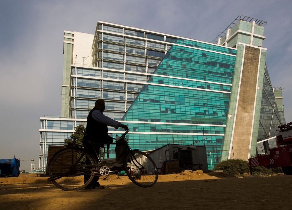 DLF Expects High Consumer Interest for Luxury Residential, Low-Rise Projects 1 DLF Expects High Consumer Interest for Luxury Residential, Low-Rise Projects